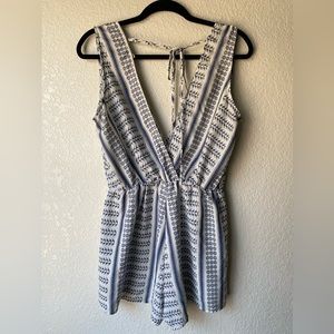 illa illa White/ Blue Tank Romper | Size Large |